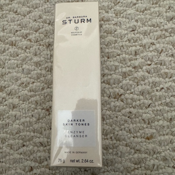 Dr. Barbara Sturm Darker Skin Tones Enzyme Cleanser - Picture 3 of 5